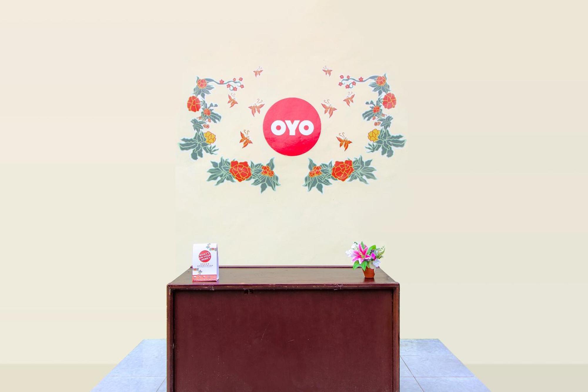 Oyo Life 1643 Grand Monica Hotell Maguwo Eksteriør bilde